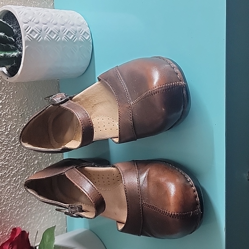 Dansko flatform shoes 👞. #1